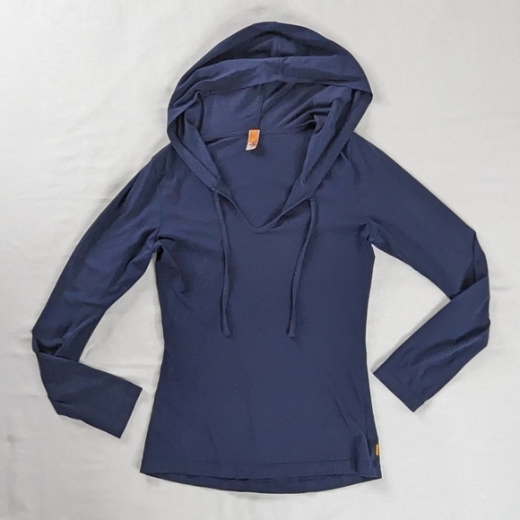 Lucy Long Sleeve Deep Blue V Neck Athletic Workout Top - Picture 1 of 7